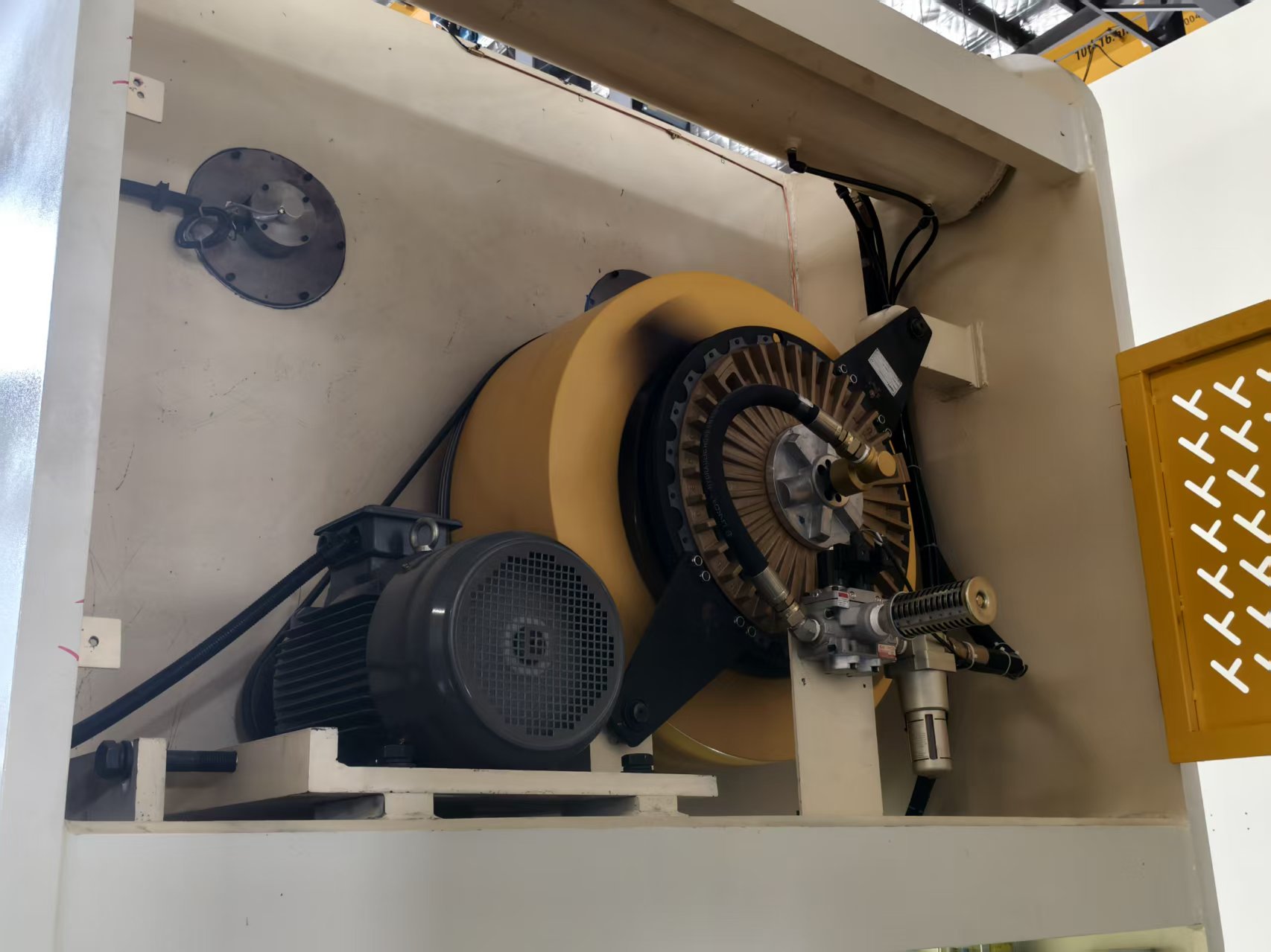 dry clutch with flywheel dry clutch with flywheel