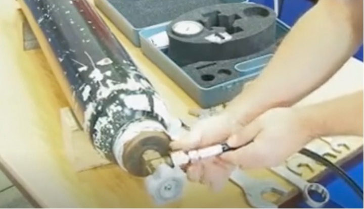nitrogen bottle-cutting machine