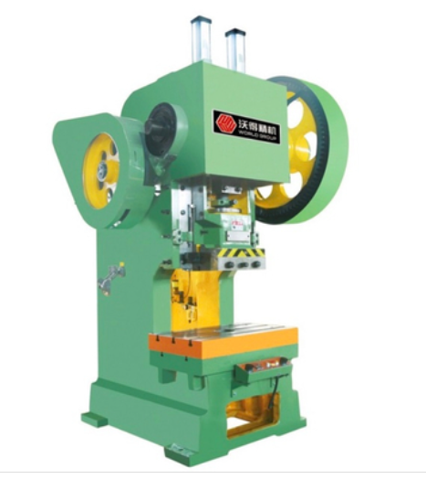 The differences between the forging press and the punching press.