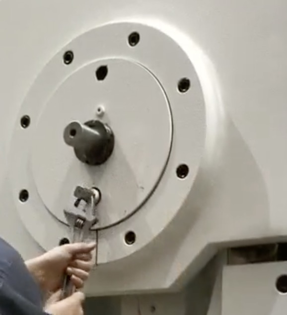 press stroke length adjustment shaft