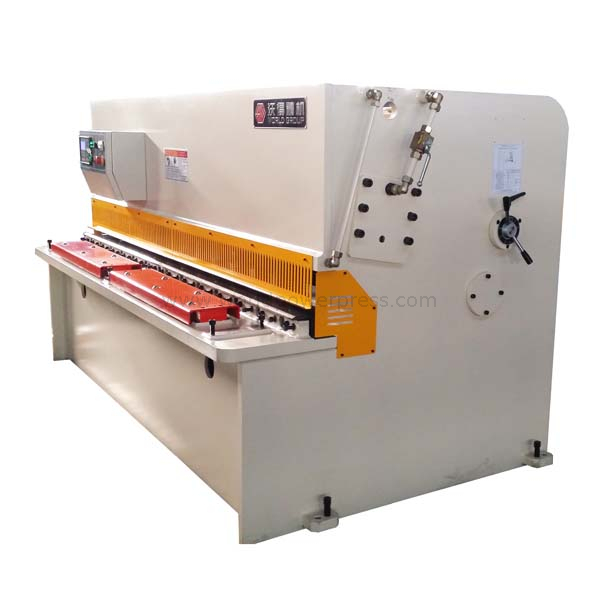 QC12Y-6x2500 Hydraulic Metal Cutting Machine for 6mm Thickness 
