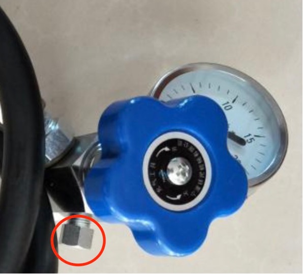 nitrogen filling tool-pressure release switch